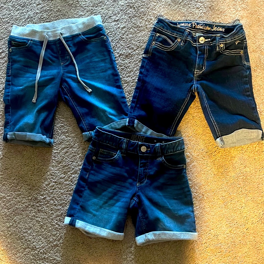 Girls size 12 slim Justice denim shorts. Hardly used in great condition.